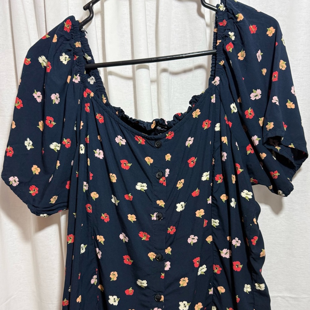 Madewell puff sleeve button up top Navy with flowers